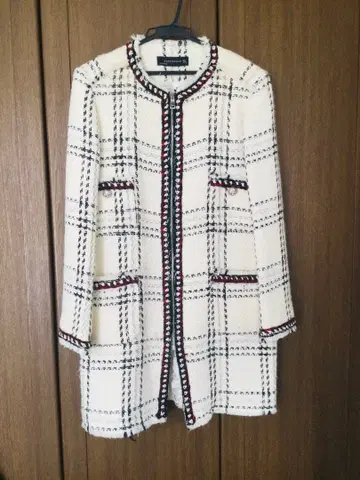 ZARA 트위드 코트 가볍고 따뜻함