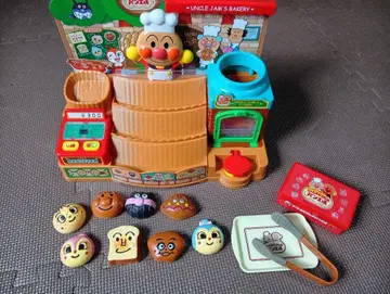 호빵맨 잼 아저씨의 갓 구운 빵 공장