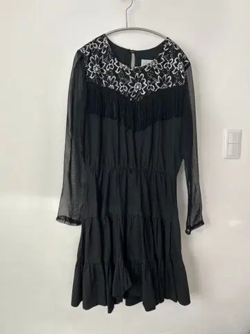 프린지 장식 블랙 미니 원피스