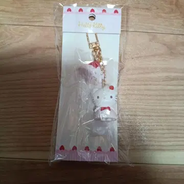 산리오 딸기 휘핑 케이크 키티