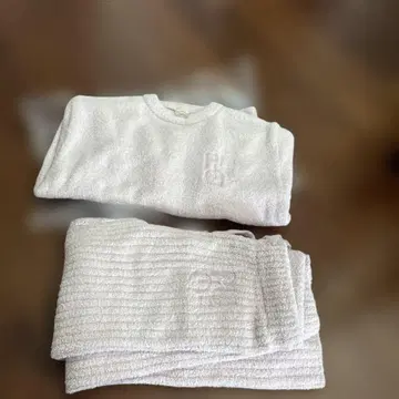 젤라피케 상의와 팬츠 세트 새상품