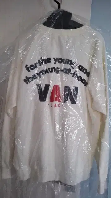VAN 트레이닝복 LL 화이트 시착만 한 상품