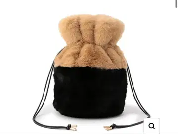 CLOUDY 에코 퍼 드로우 스트링 백 베이지 x 블랙