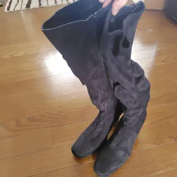 블랙 스웨이드 롱 부츠 중간 힐