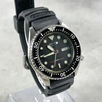 새상품 정품 벨트 새 배터리 SEIKO 쿼츠 손목시계 블랙 150m 방수