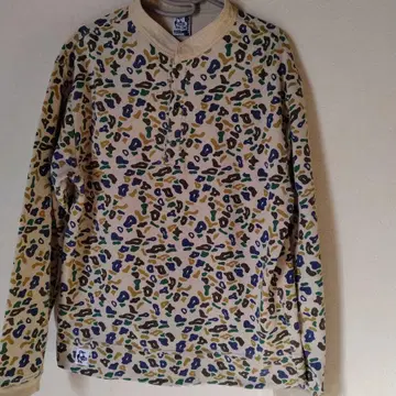 CHUMS 허리케인 탑 카모 M 사이즈