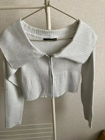 W closet 리브 라이트 그레이 크롭 스웨터