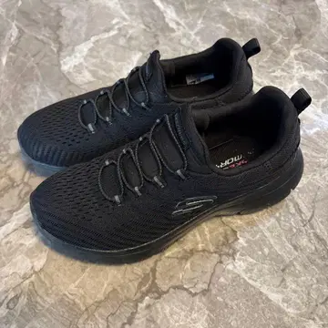 SKECHERS 블랙 스니커즈 23cm