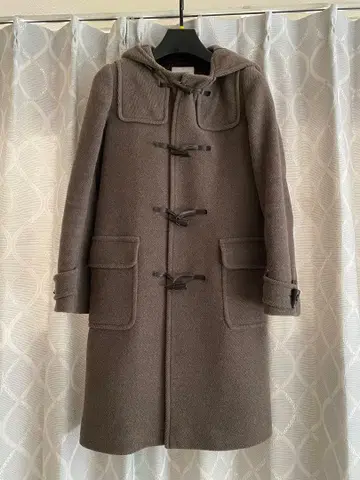 새상품급 뷰티 앤 유스 더플 코트