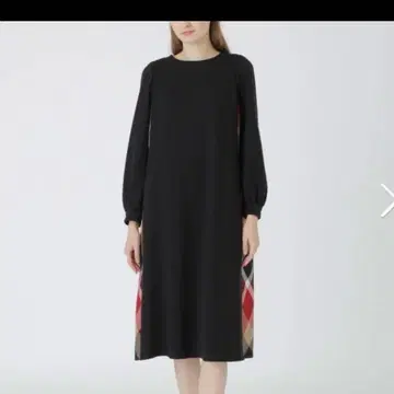 블랙 긴팔 A라인 원피스