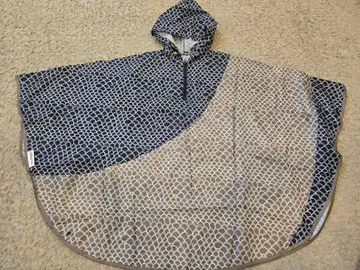 SAKANAQUARIUM 물고기 비늘 무늬 레인코트