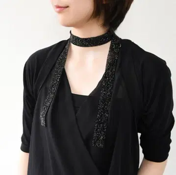 블랙 스피넬 라리엣 목걸이