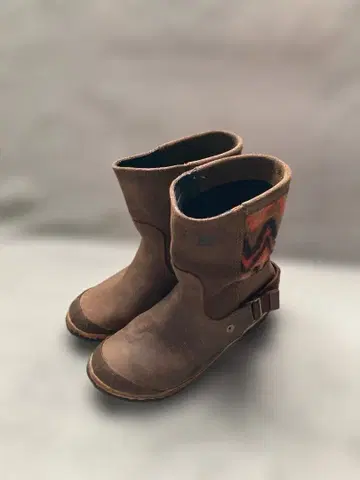 SOREL 방수 숏부츠 23.5cm