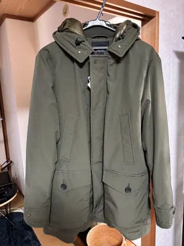 그린 레이블 다운 코트