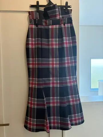 스나이델 1회 착용 체크 무늬 플레어 스커트 벨트 포함