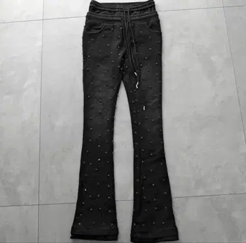 GUAPI 블랙 플레어 팬츠 비즈 장식 맨투맨