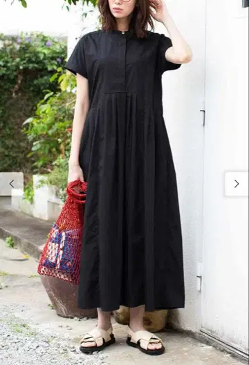 Live in comfort 어른의 드라마틱 원피스 | 블랙 | LT