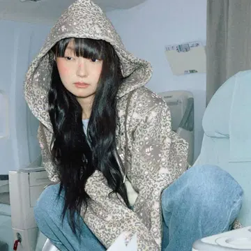 YOUHEE LEOPARD HOOD ZIP-UP BROWN