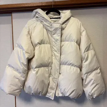 NATURAL BEAUTY BASIC 화이트 다운 자켓