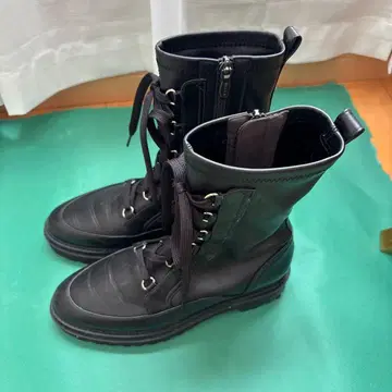 다이애나 미들 부츠