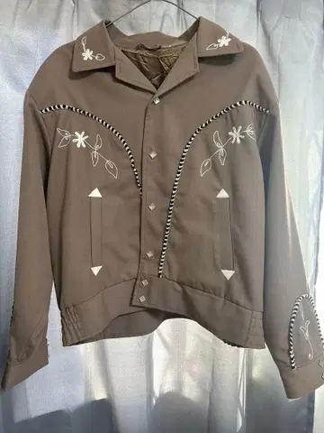 웨스턴풍 브라운 자켓