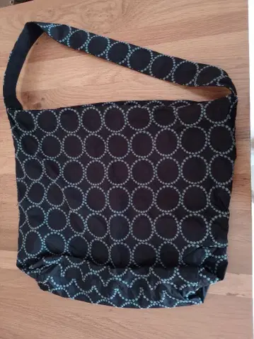 미나 페르호넨 바디백