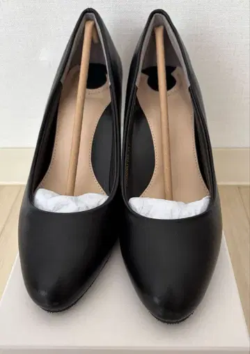 새상품 RANDA 런 가능 슬림 레그 펌프스 블랙 23cm