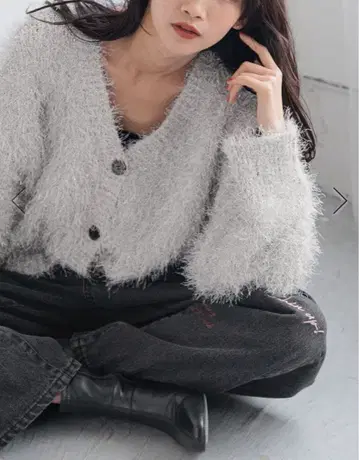 미사용 새상품 [ 로리즈팜 ] 라메 샤기 V넥 가디건