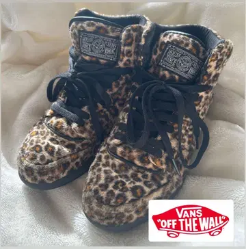 Vans 레오파드 무늬 하이컷 스니커즈
