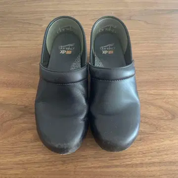 Dansko XP 20 블랙 클로그 샌들