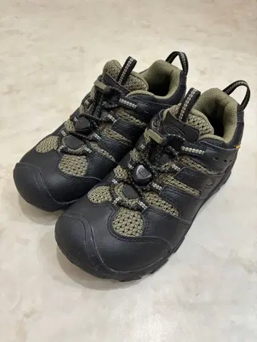 KEEN 아웃도어 트레킹 신발 블랙/카키 20cm 방수