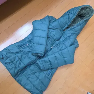 그린 퀼팅 다운 자켓 후드 부착