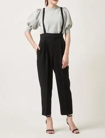 새상품 Yori 서스펜더 부착 스틱 팬츠 테이퍼드 블랙 사이즈 36