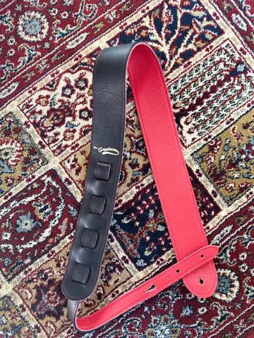 Grandeuomo 가죽 스트랩 블랙과 빨간색