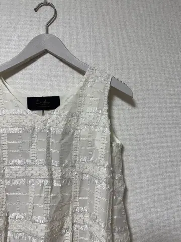 Limitless Luxury 드레스 깔끔하게 택 포함 미사용품