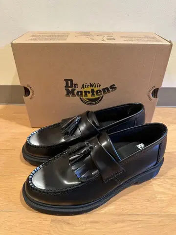 Dr. Martens ADRIAN 태슬 로퍼 SILVER