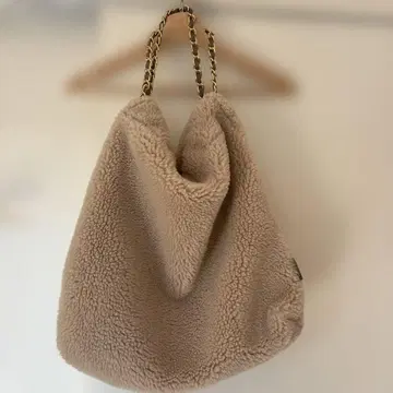 비올라돌로 에코 무스탕 숄더