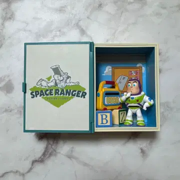 디즈니 픽사 토이 스토리 버즈 BUZZ