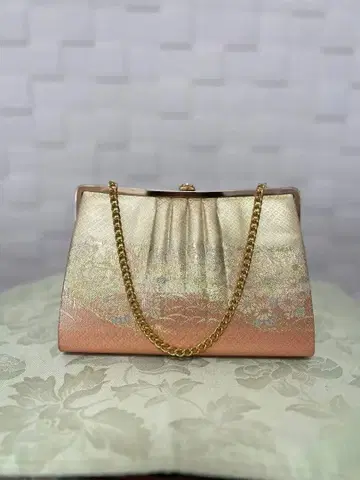 일본 의류용 백 골드와 핑크 그라데이션