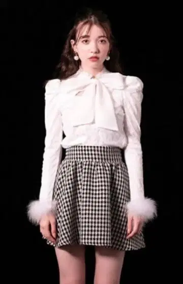 bubbles 퍼 커프스 리본 레이스 블라우스