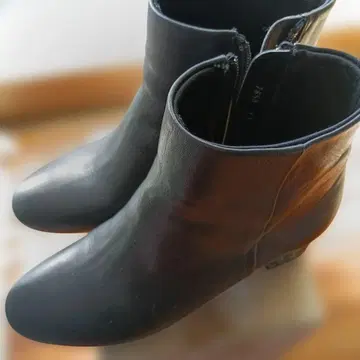 블랙 숏부츠 스팽글 장식