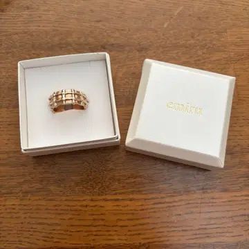 emiru x momota check ring