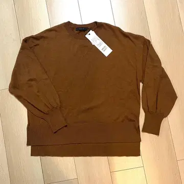 새상품 브라운 니트 스웨터 M 사이즈 정가 15400엔