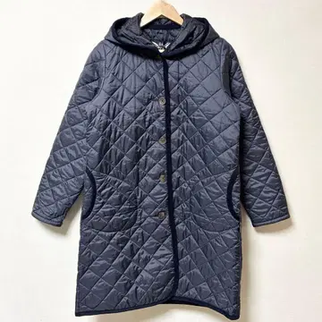 미사용 새상품 택 포함 LAVENHAM BRUNDON 퀼팅 코트 네이비