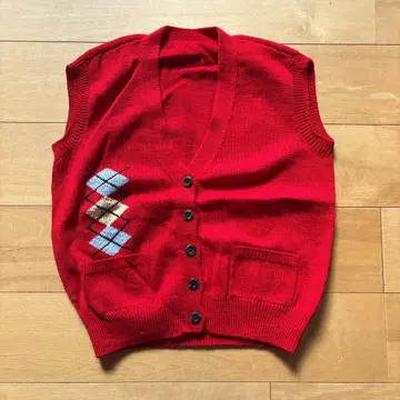 핸드메이드 레드 아가일 패턴 슬리브리스 니트 베스트