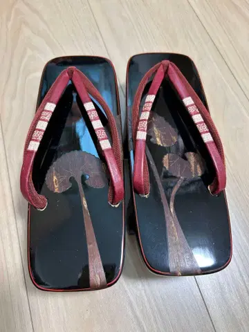 옻칠한 자작나무 공예 여성용 일본 나막신 약 23cm