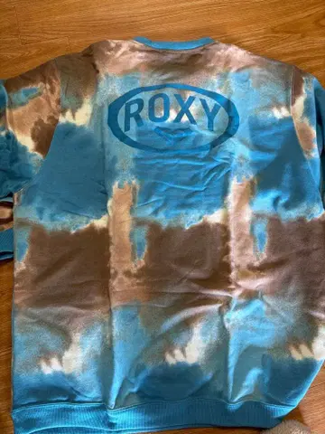 XL 새상품 ROXY 오버 사이즈 타이다이 트레이닝복