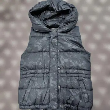 Gap Winter Warmth 블랙 카모플라쥬 다운 자켓 XS