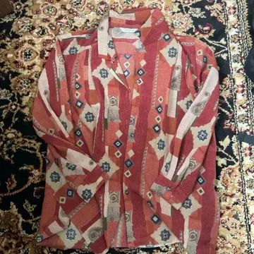 제피로스 기하학 패턴 긴팔 셔츠