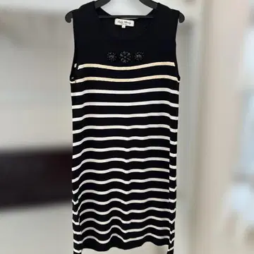 Super Beauty 스트라이프 슬리브리스 원피스 40